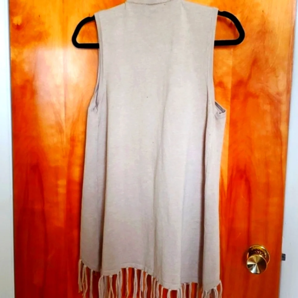 Fringe vest - Picture 2 of 4